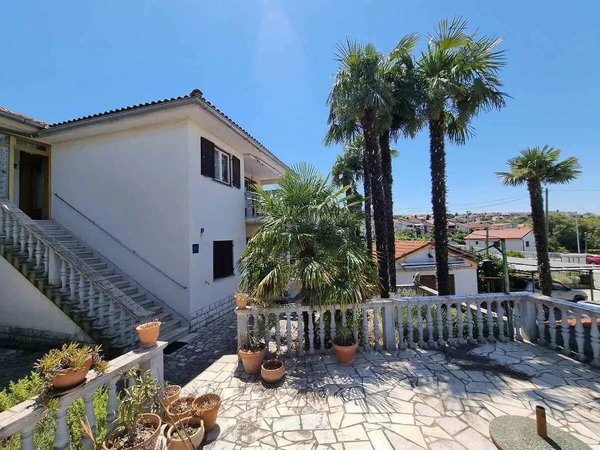 Apartment In Njivice - Insel Krk 47352