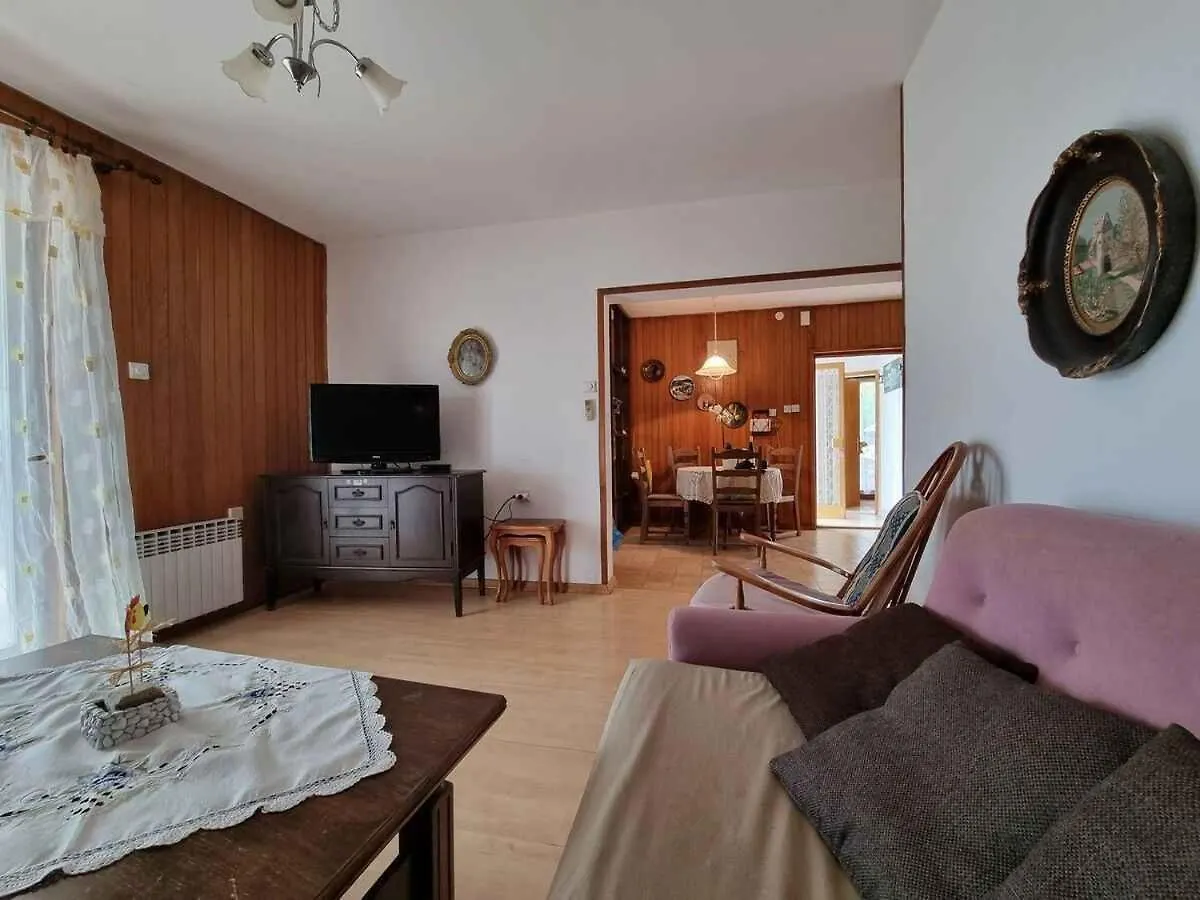 Apartment In Njivice - Insel Krk 47352